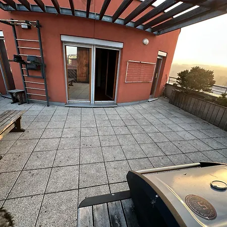 Apartment Prostorny Stresni Byt S Terasou
