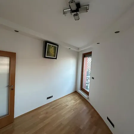 Apartment Prostorny Stresni Byt S Terasou